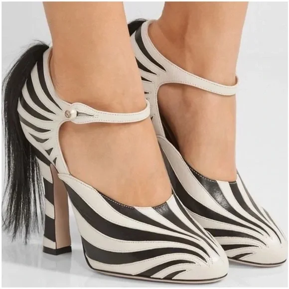 Gucci Runway Lesley Zebra Stripe Mary Jane Pumps Size 6.5 Two Tone Black Ivory